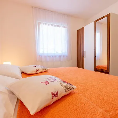 Apartament Two-bedroom In Vir
