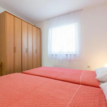 Two-bedroom In * Vir