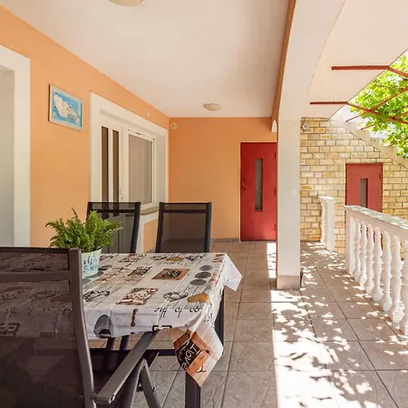 Two-bedroom In Vir