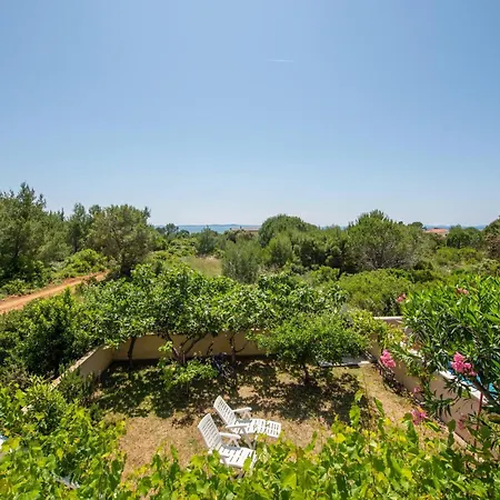 2 Bedroom Gorgeous In Vir Apartment Nin