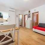 Two-bedroom In アパート *